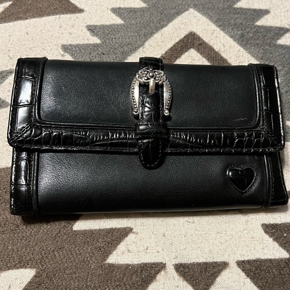 Retro Brighton Large Black Leather Crossbody purse Wallet Buckle Heart Details. - Picture 5 of 16